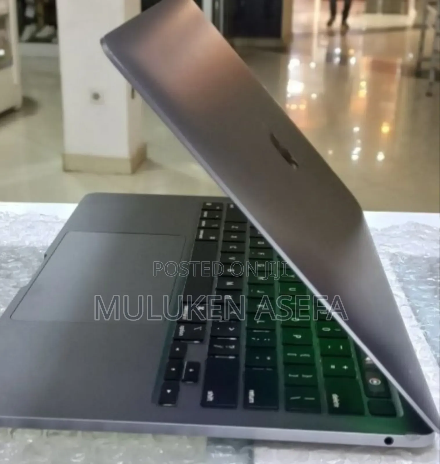 New Laptop Apple MacBook Pro 2020 M1 16GB Apple M1 Pro SSD 256GB