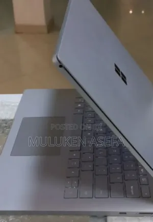 Photo - New Laptop Microsoft Surface 16GB Intel Core I7 SSD 256GB