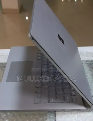 New Laptop Microsoft Surface 16GB Intel Core I7 SSD 256GB