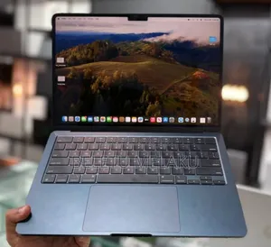 Photo - New Laptop Apple MacBook Air 2022 M2 8GB Apple M2 SSD 256GB