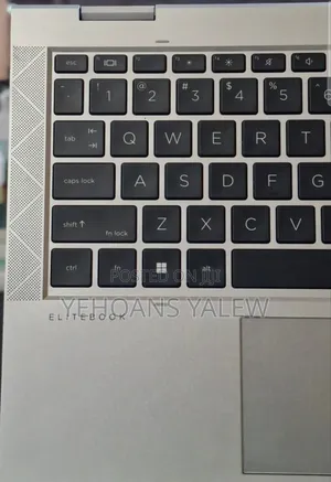 New Laptop HP EliteBook 830 G8 16GB Intel Core i5 SSD 512GB