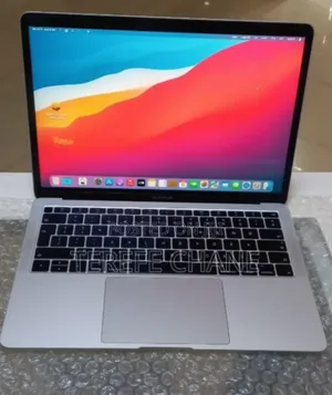 New Laptop Apple MacBook 2018 8GB Intel Core i5 SSD 128GB