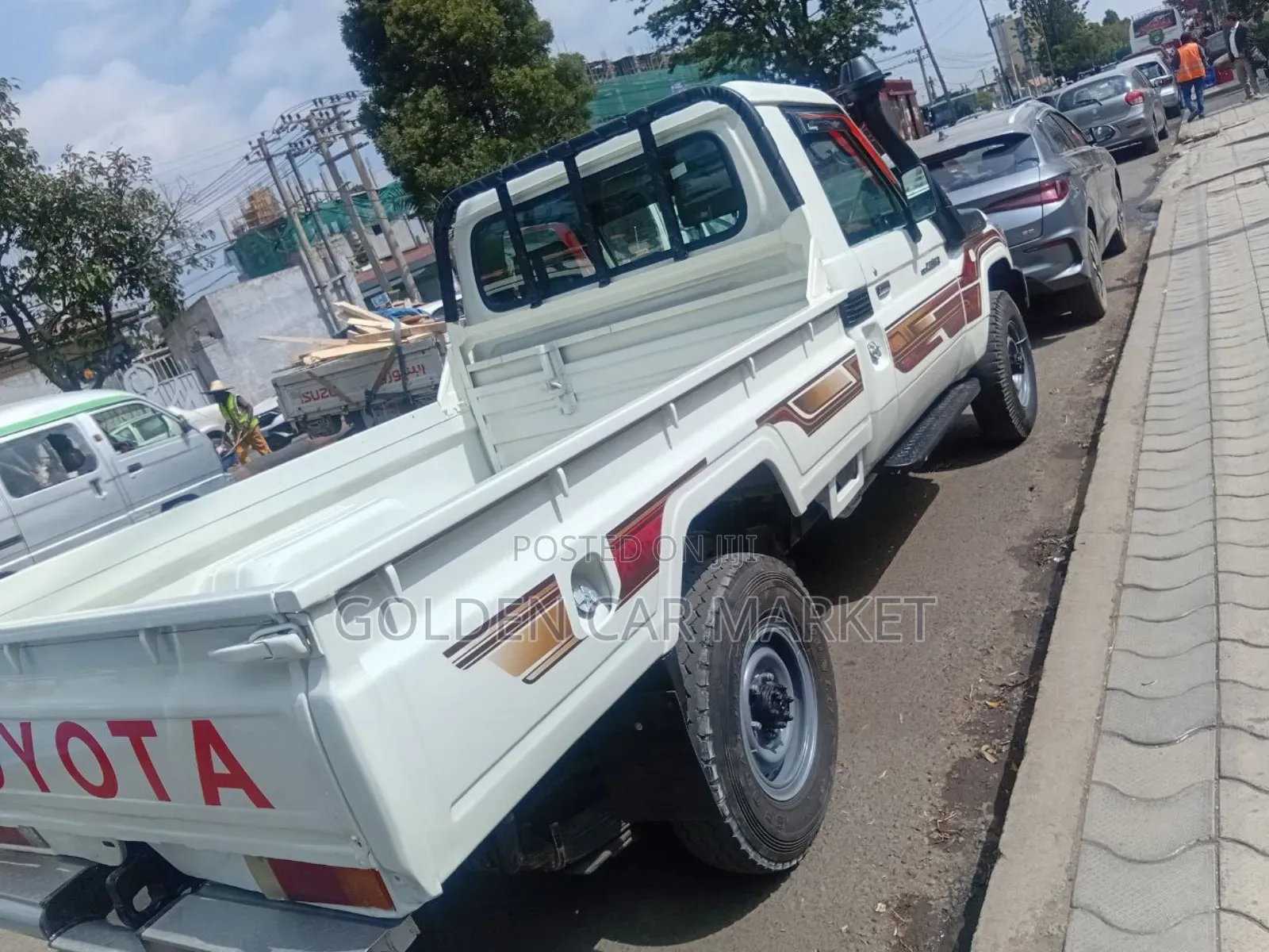 Toyota Land Cruiser 2008 White