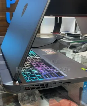 New Laptop MSI Vector 16 HX AI A2XWIG 16GB Intel Core Ultra 7 SSD 1T