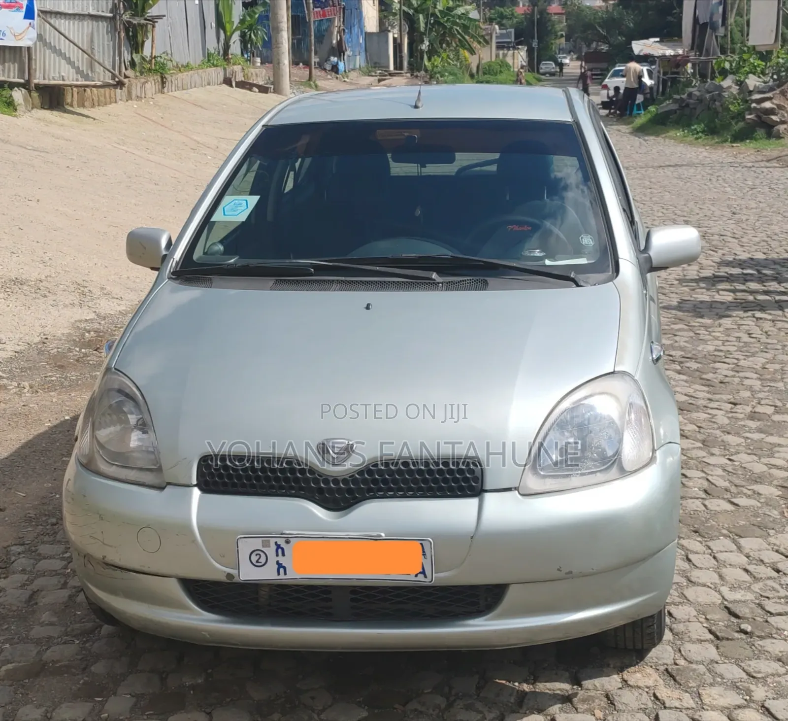 Toyota Vitz 2001 Silver