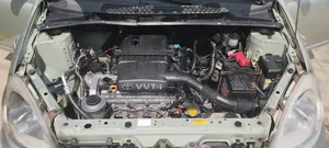 Toyota Vitz 2001 Silver