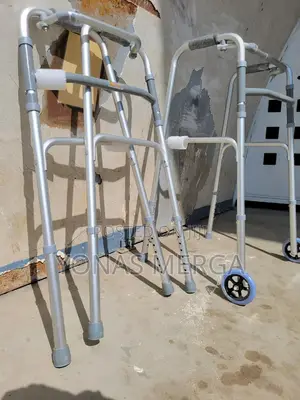 Photo - Aluminum Walker麁茵perfect Walker for Indoor Outdoor Use輝令extra Durable