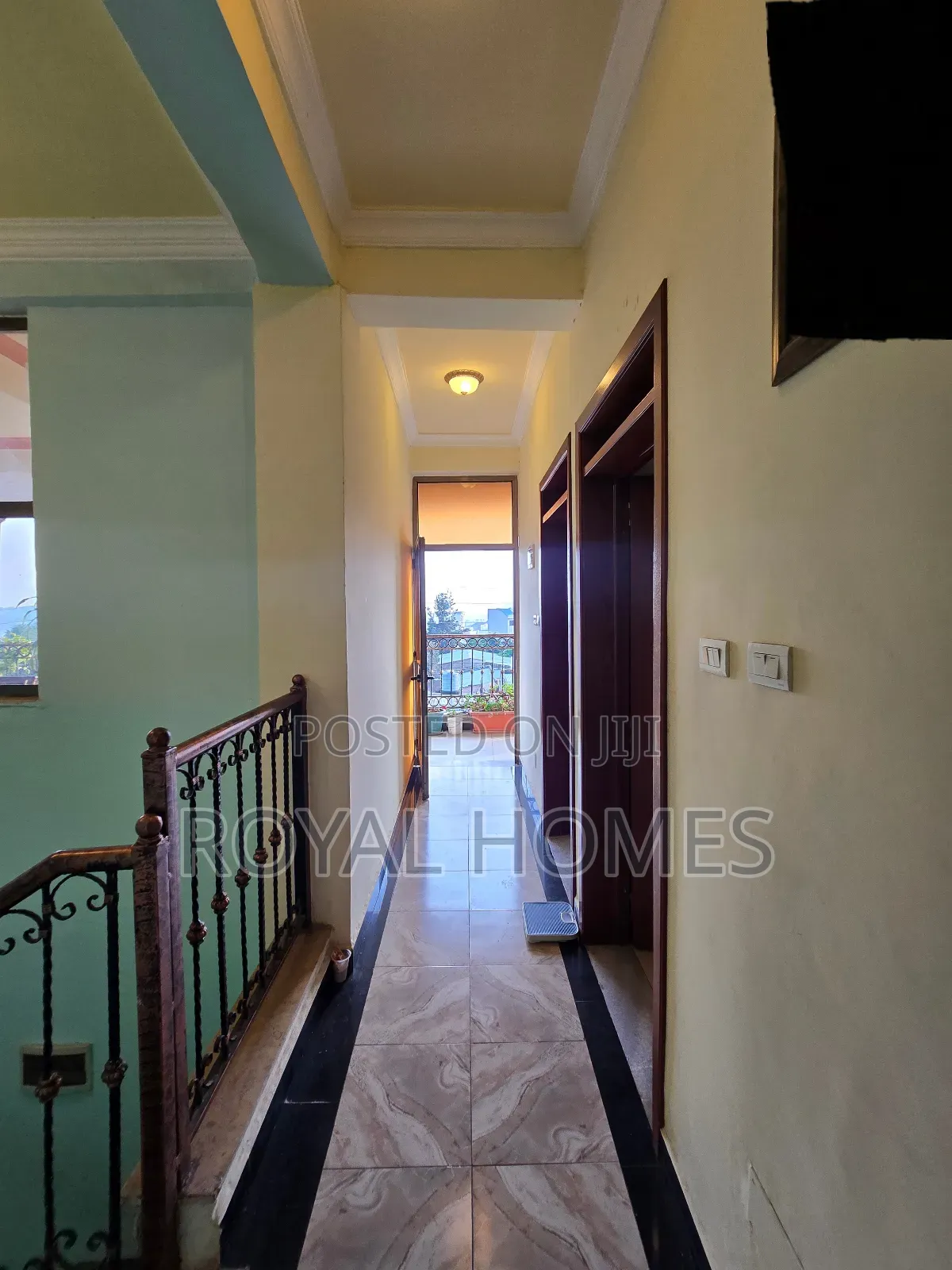 8bdrm House in Kolfe Keranio for sale