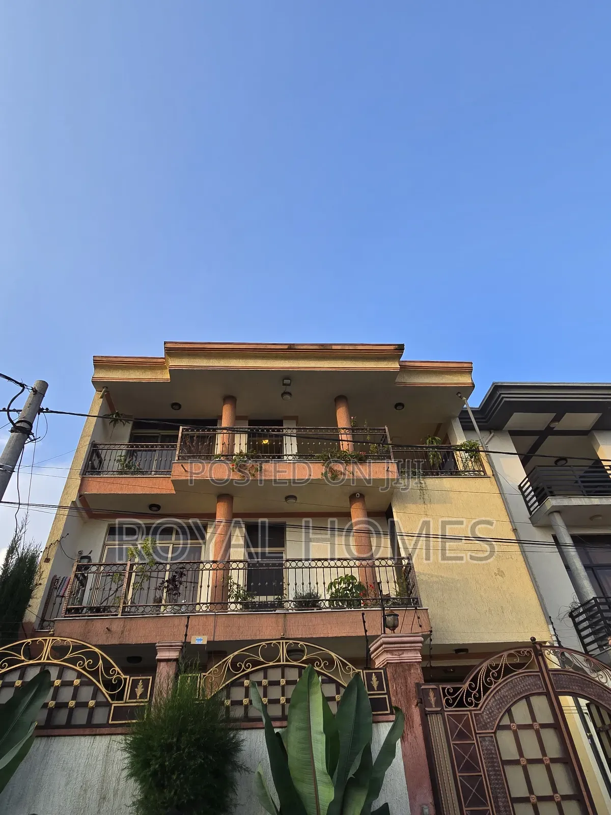 8bdrm House in Kolfe Keranio for sale