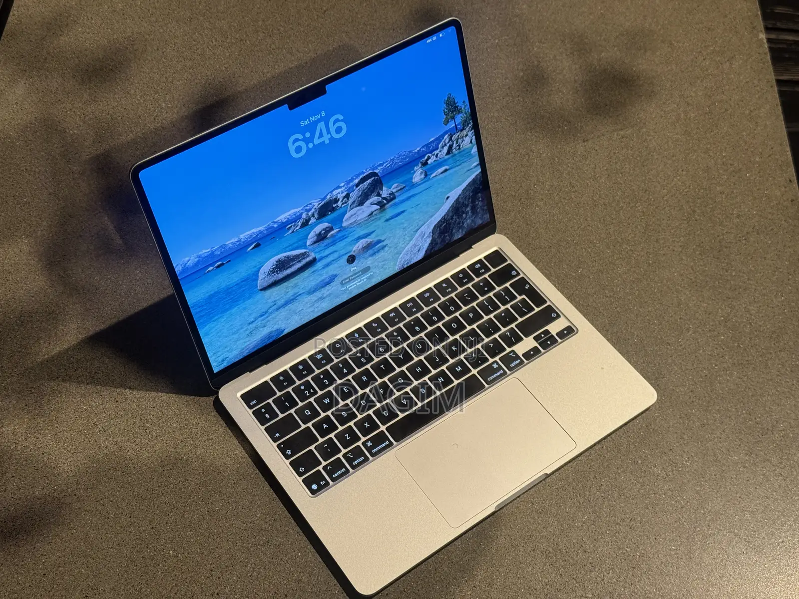 New Laptop Apple MacBook Air 2025 M4 13-Inch 16GB Apple M4 SSD 256GB