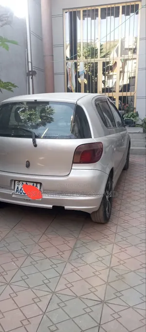 Toyota Yaris 2001 Silver