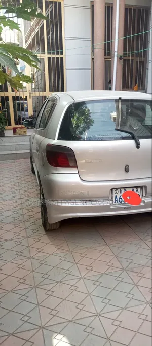 Toyota Yaris 2001 Silver