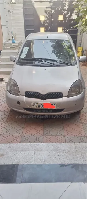 Toyota Yaris 2001 Silver