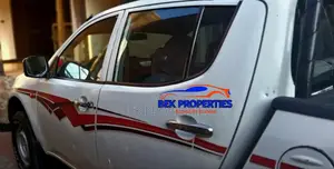 Mitsubishi L200 Double Cab 2.5 136hp 4WD 2008 White