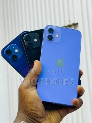 Photo - Apple iPhone 12 64 GB