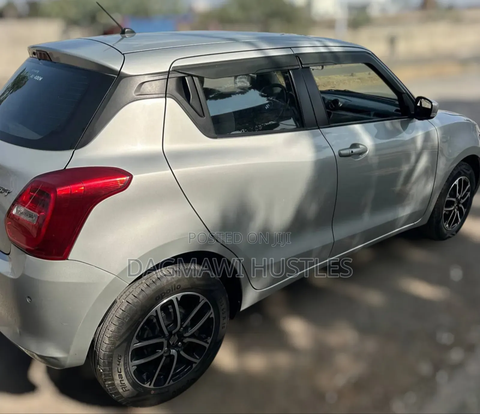 Suzuki Swift 2023 Silver