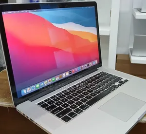 New Laptop Apple MacBook Pro 2015 16GB Intel Core I7 SSD 256GB