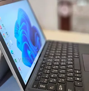 Photo - New Laptop Microsoft Surface Pro 7 16GB Intel Core i7 SSD 512GB