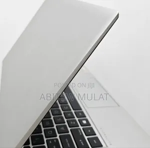 New Laptop HP EliteBook 830 G8 16GB Intel Core I7 SSD 512GB