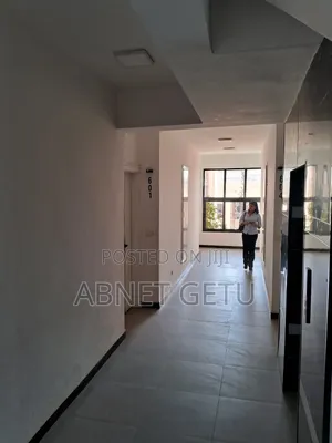 3bdrm Apartment in Jenboro, Bole for sale