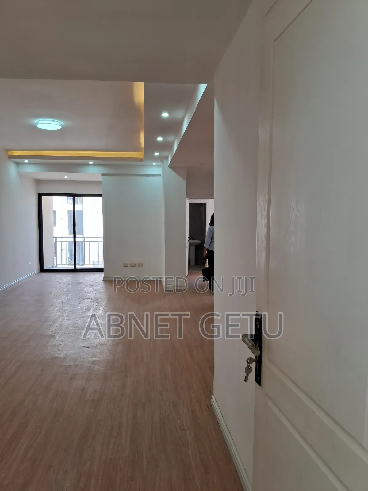 3bdrm Apartment in Jenboro, Bole for sale