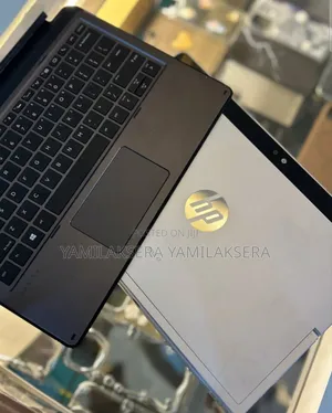 New Laptop HP Elite X2 1012 G2 8GB Intel Core 7 SSD 256GB