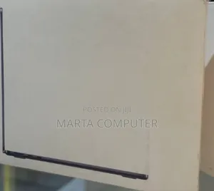 New Apple MacBook Air 2025 M4 13-Inch 16GB Intel Core I9 SSD 256GB