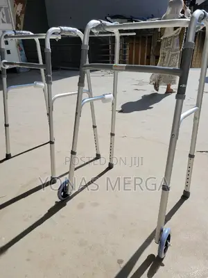 Photo - Adult Walker/Walkers嚟部
Folded Makes It Perfect for Travel窗马walker