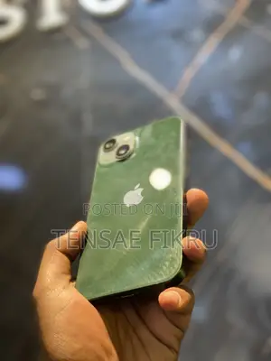Photo - Apple iPhone 13 128 GB Green
