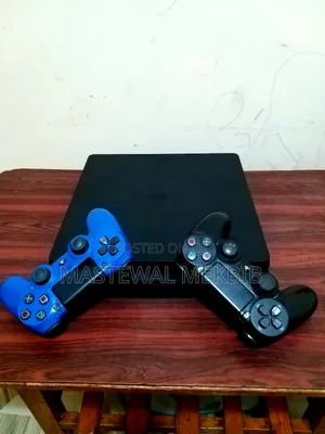 Photo - Playstation 4 Slim