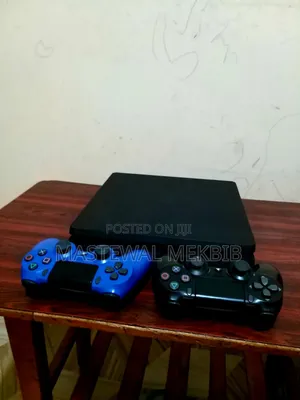 Playstation 4 Slim