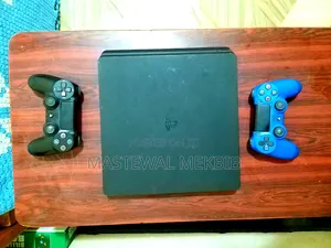 Playstation 4 Slim