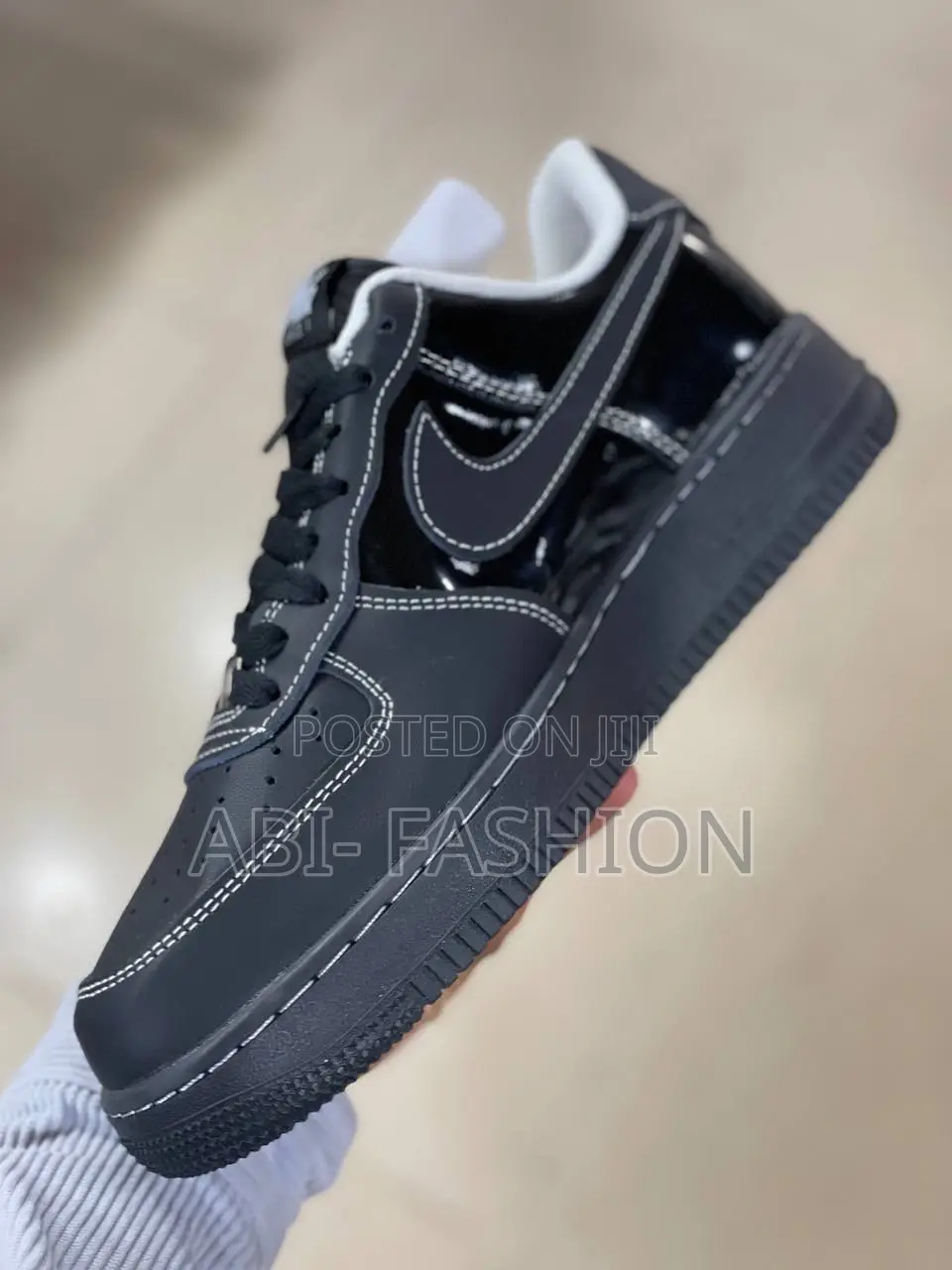 Nike Air Force 1 Paris Red Sole