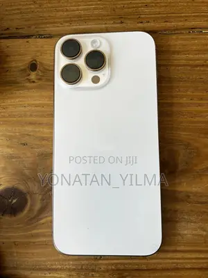 Photo - Apple iPhone 16 Pro Max 256 GB Gold