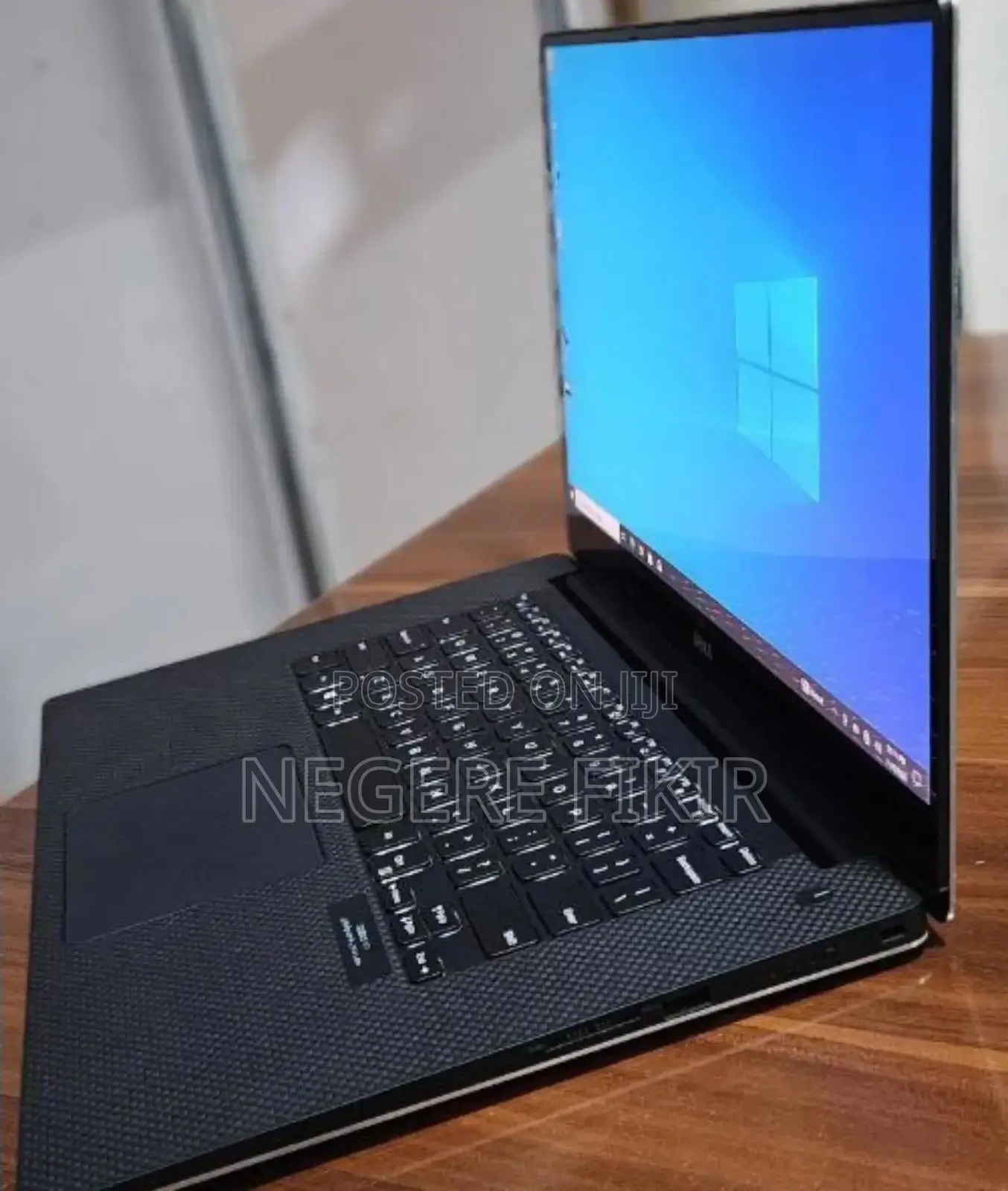 New Laptop Dell XPS 15 16GB Intel Core I7 SSD 512GB