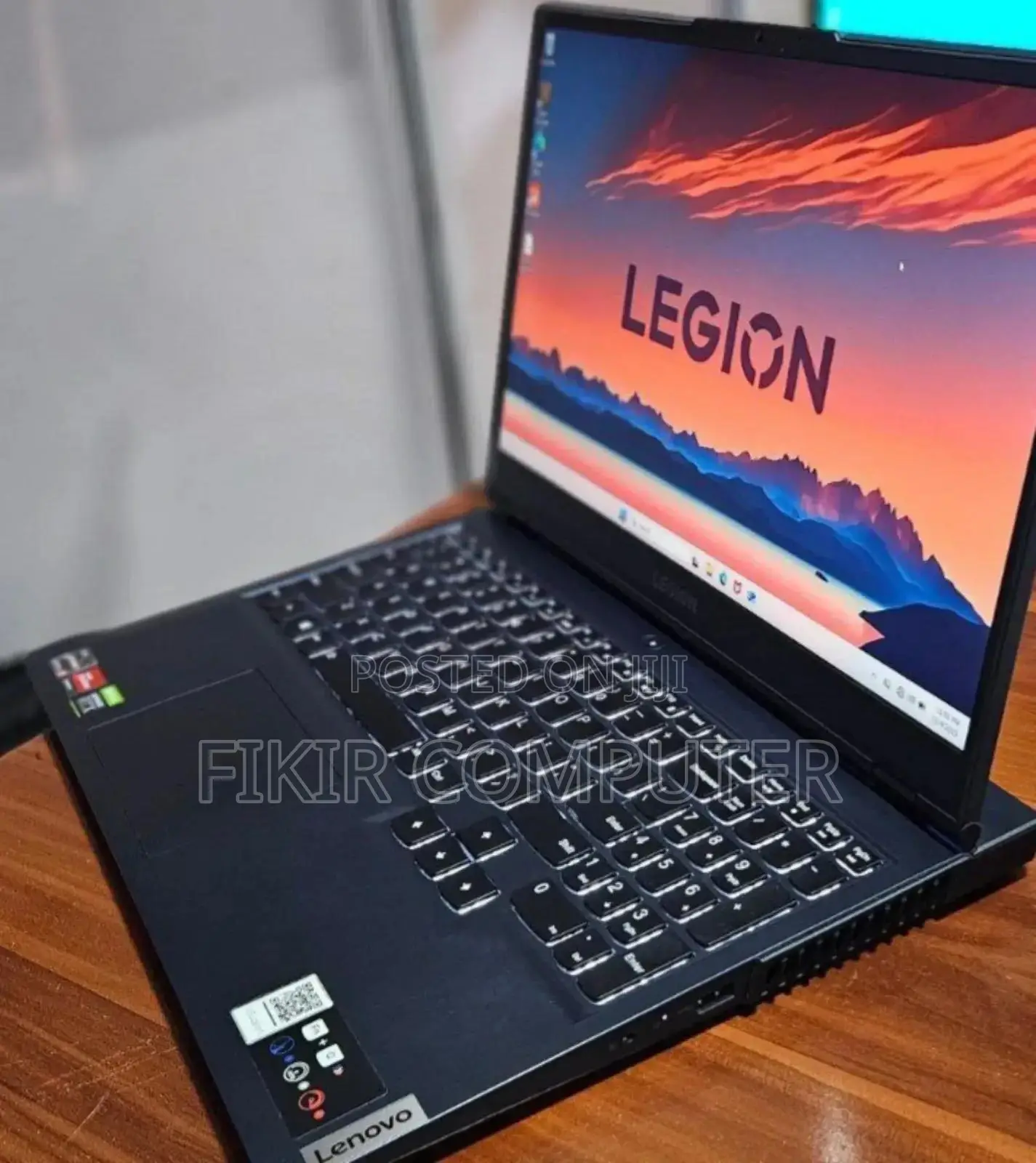New Laptop Lenovo Legion 5 16GB AMD Ryzen 5 SSD 512GB