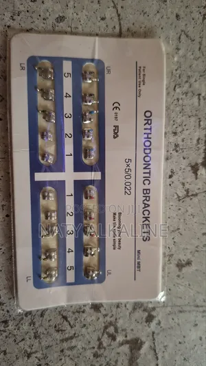 Photo - Braces Metal