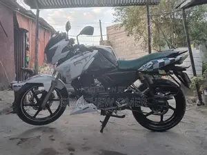 Photo - TVS Apache 180 RTR 2014 White