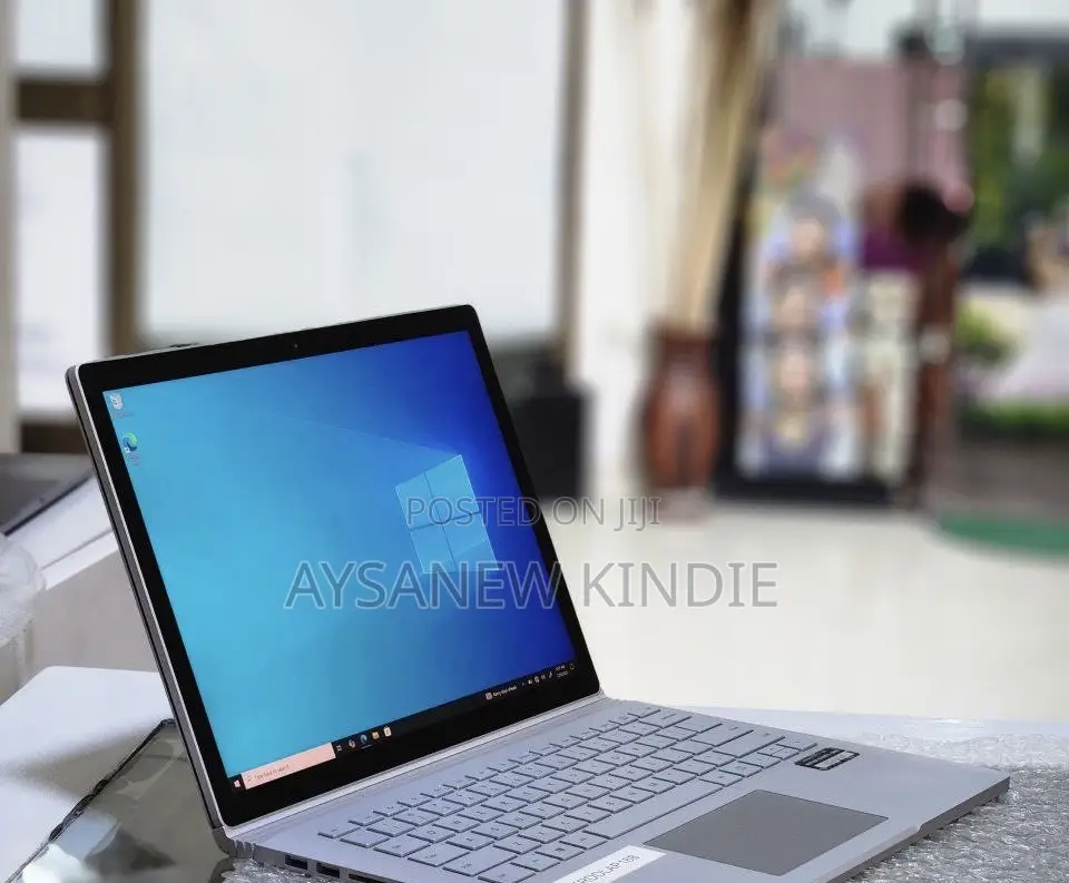 New Laptop Microsoft Surface Book 3 16GB Intel Core I7 SSD 256GB