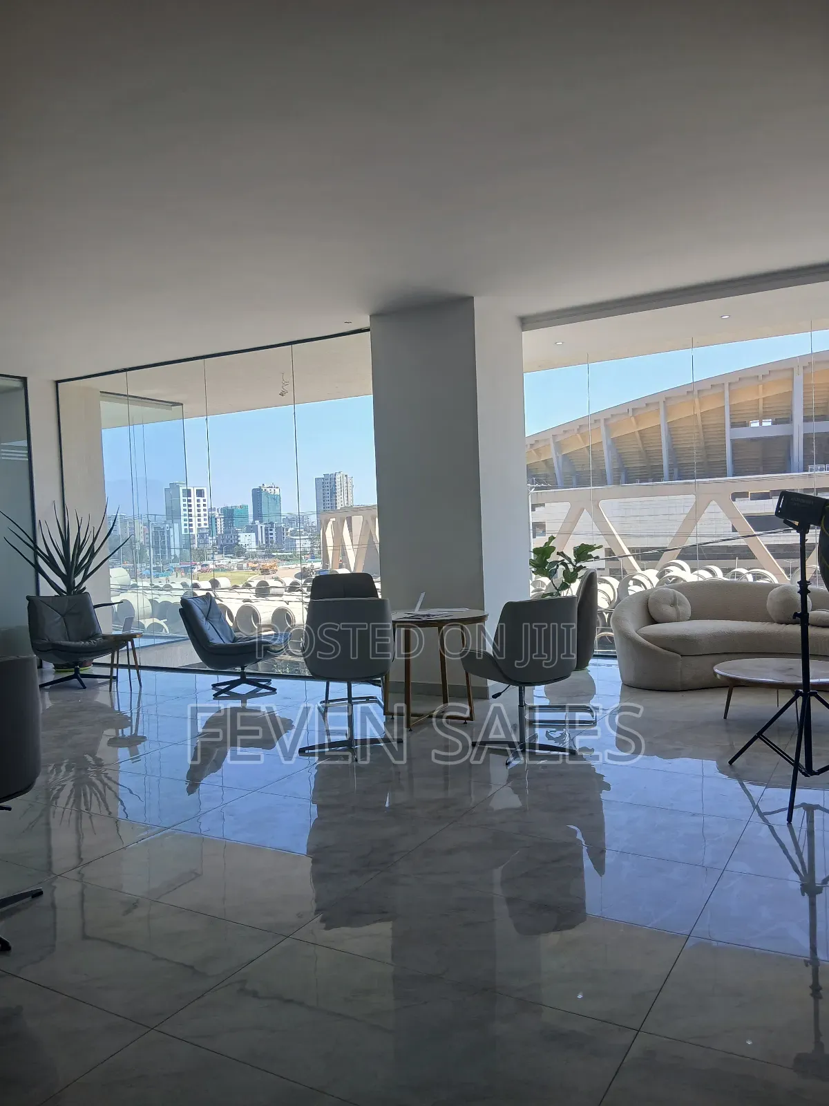 የንግድ ሱቆችን ከግራዉንድ ጀምረን እየሸጥን እንገኛለን