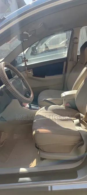 Toyota Corolla 2007 Ivory