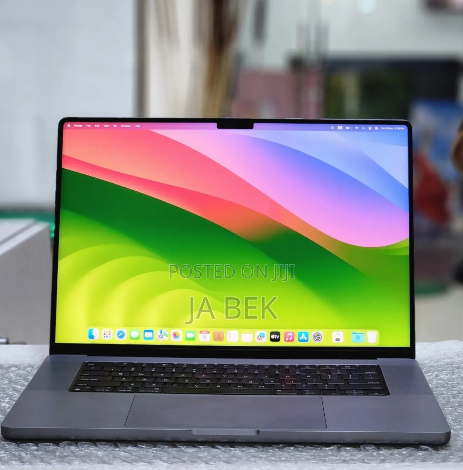 New Laptop Apple MacBook Pro M1 32GB Apple M1 Pro SSD 512GB