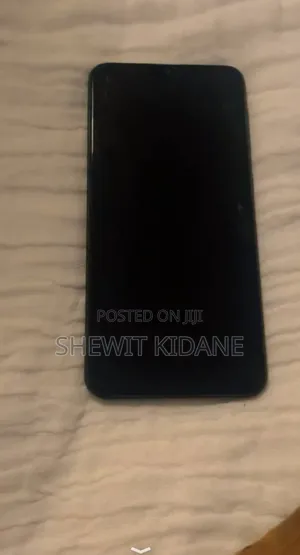 Samsung A10 32 GB Black