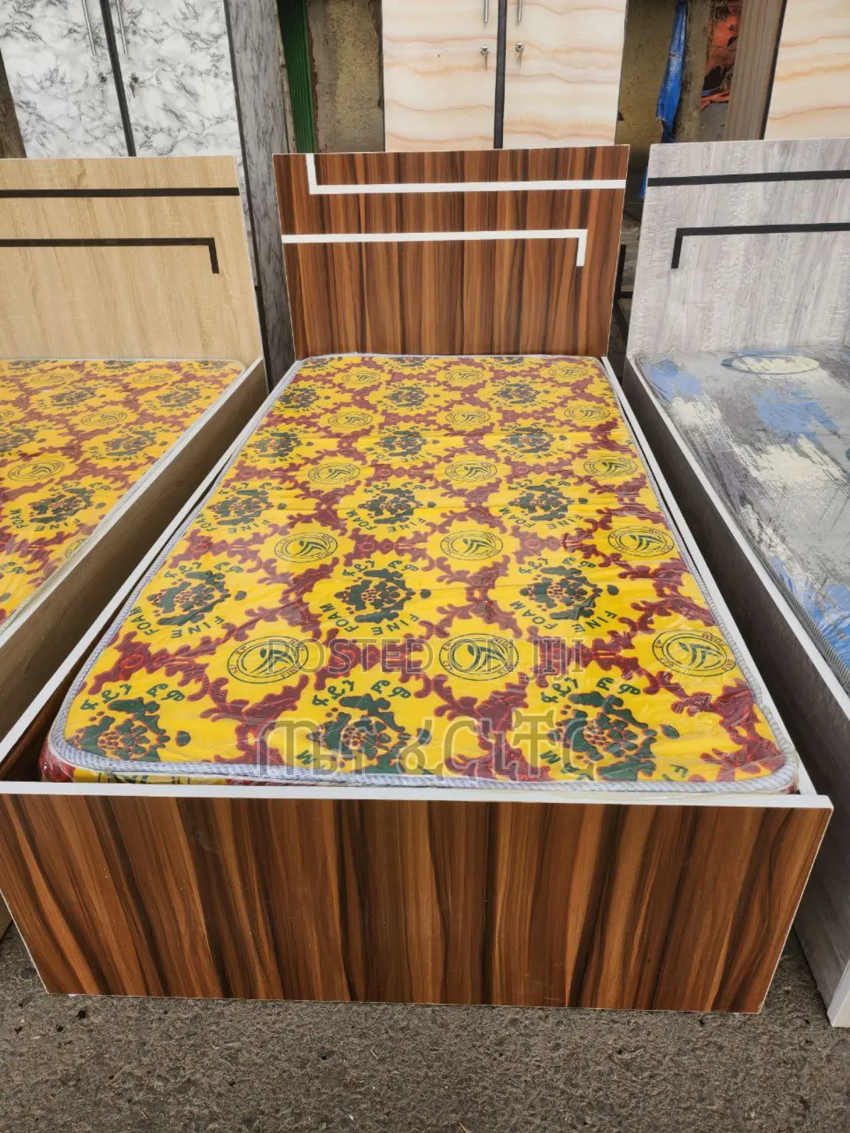 1.20 አልጋ 8500 ብቻ ከነፍራሹ 15000