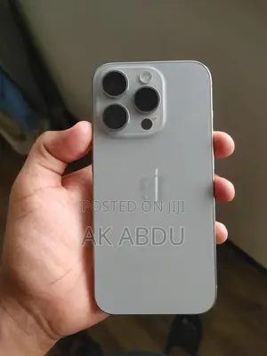 Photo - Apple iPhone 15 Pro 256 GB Gray