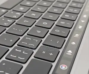 New Laptop Apple MacBook Pro 2022 M2 8GB Apple M2 SSD 256GB