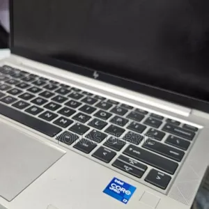 New Laptop HP EliteBook 830 16GB Intel Core i7 SSD 512GB
