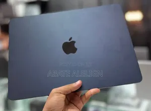 New Laptop Apple MacBook Air 2022 M2 8GB Intel Core I5 SSD 256GB