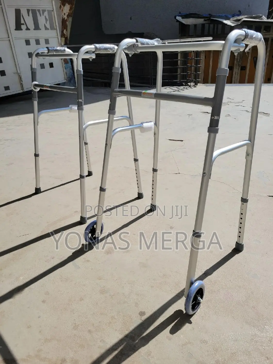 Walker for Senior Citizen Patient看፹injured|1-Button Folding Walker