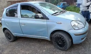 Toyota Vitz 1.0 FWD 5dr 2004 Blue